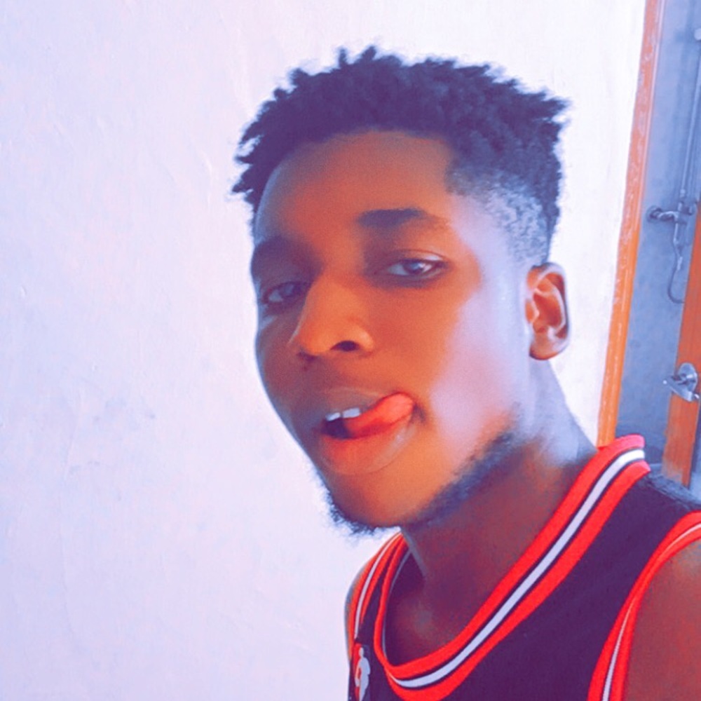 Meet your Posher, Emmanuel